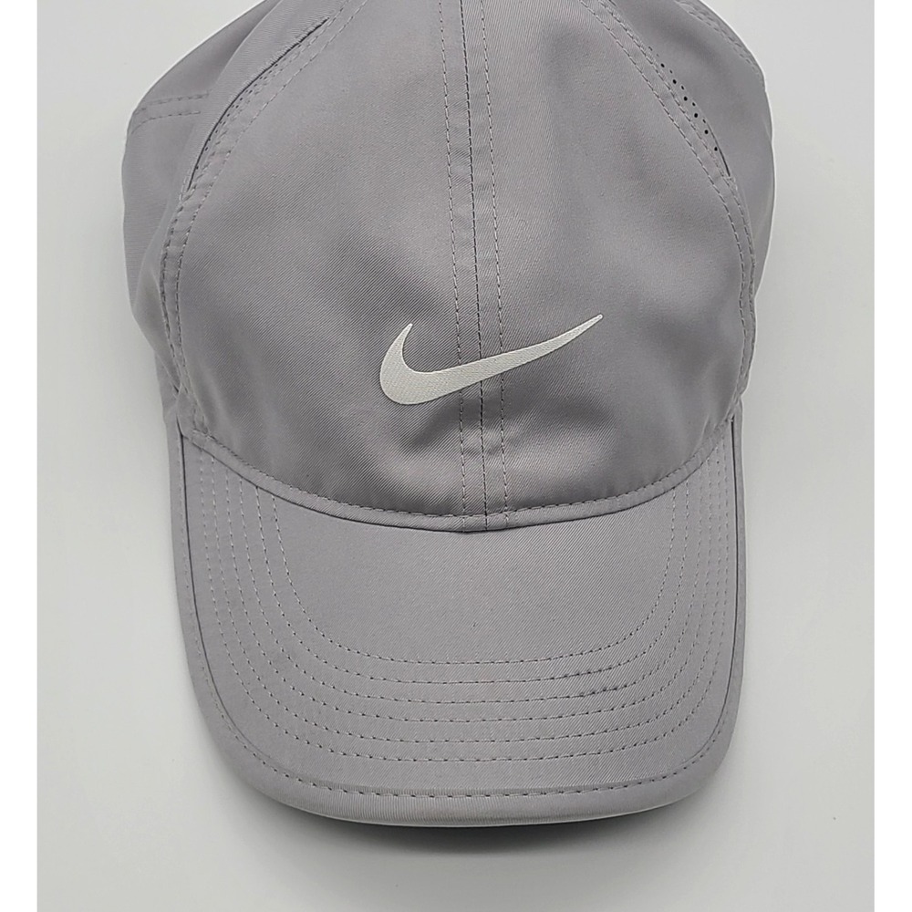 Nike Featherlight Cap Hat Gray Dri-FIT Running Tennis 2018 Y2K 679424-027 NWOT